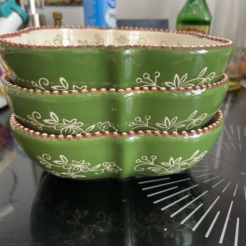 Temptations By Tara Green Floral Lace Set Of  3.   7.5" Bowls